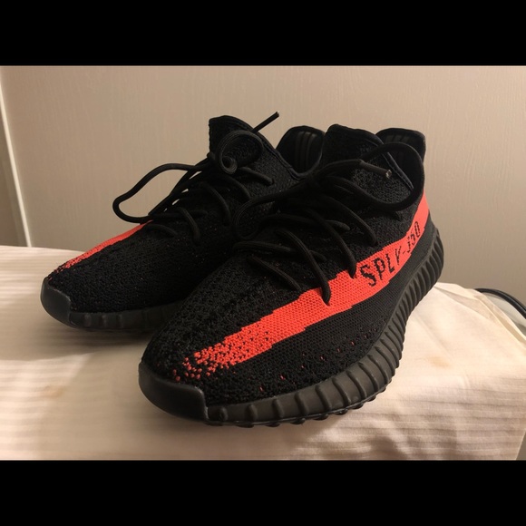 yeezy 350 black red